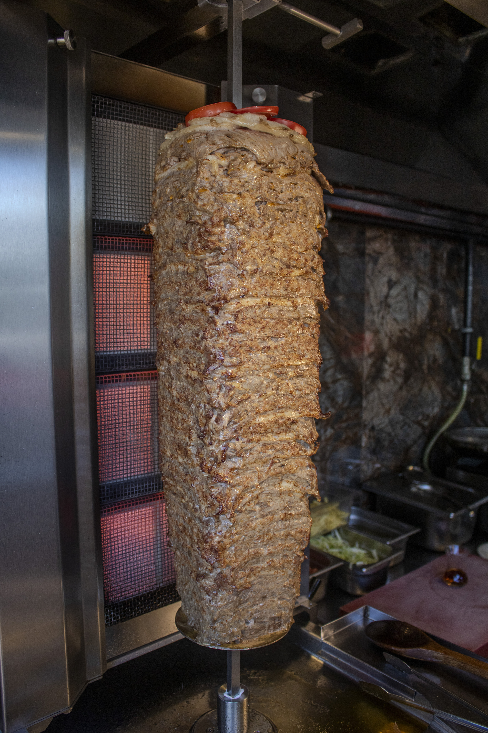 Yaprak Döner
